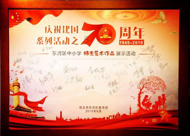 佘爱珍给胡兰成讲情事：我进门朝天1枪，胡兰成回忆说：她就是天